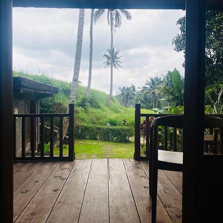Uma D'Nyuh Homestay Singaraja  Exterior photo