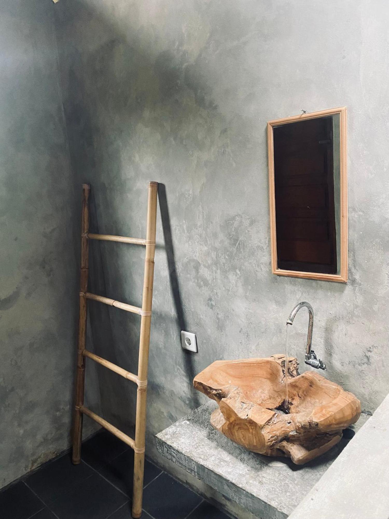 Uma D'Nyuh Homestay Singaraja  Exterior photo